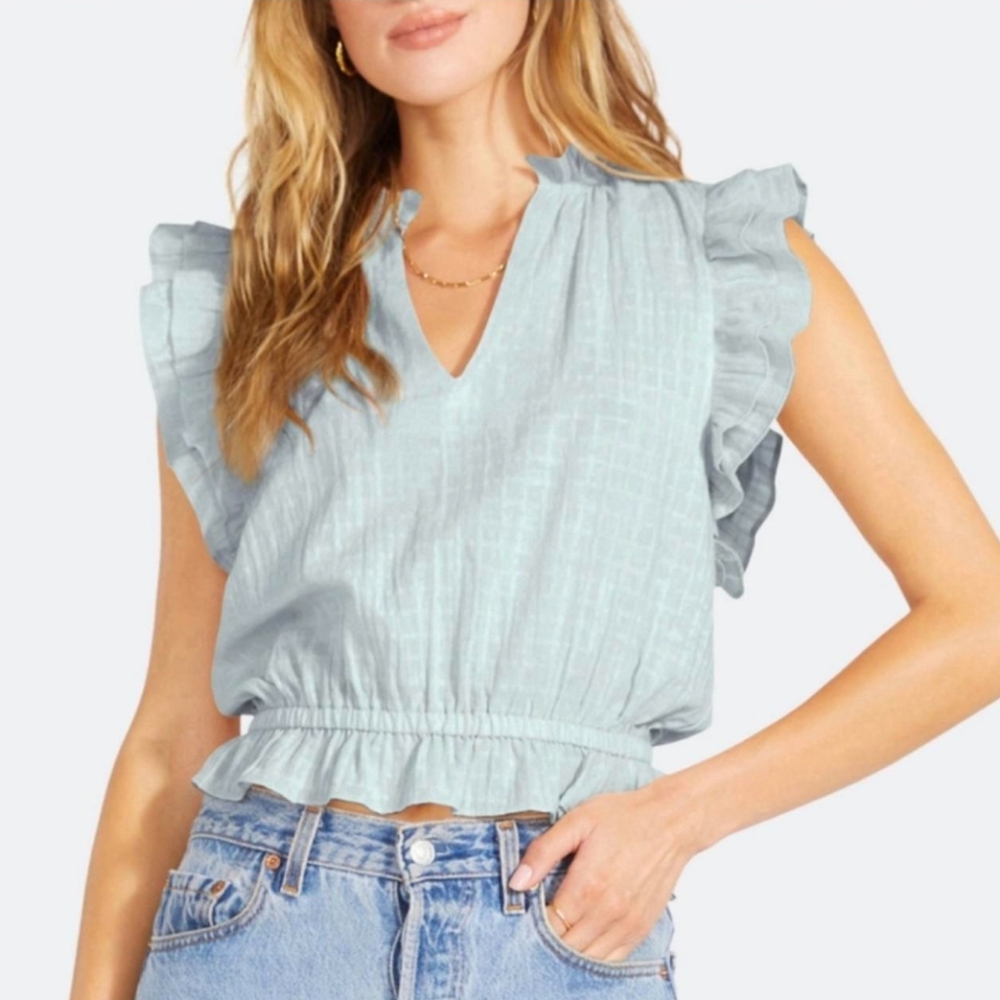 {BB DAKOTA} NWT Ruffled Cropped Blouse Sea Mist Medium